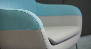 Piel sintética de skai® en azul y turquesa para muebles tapizados