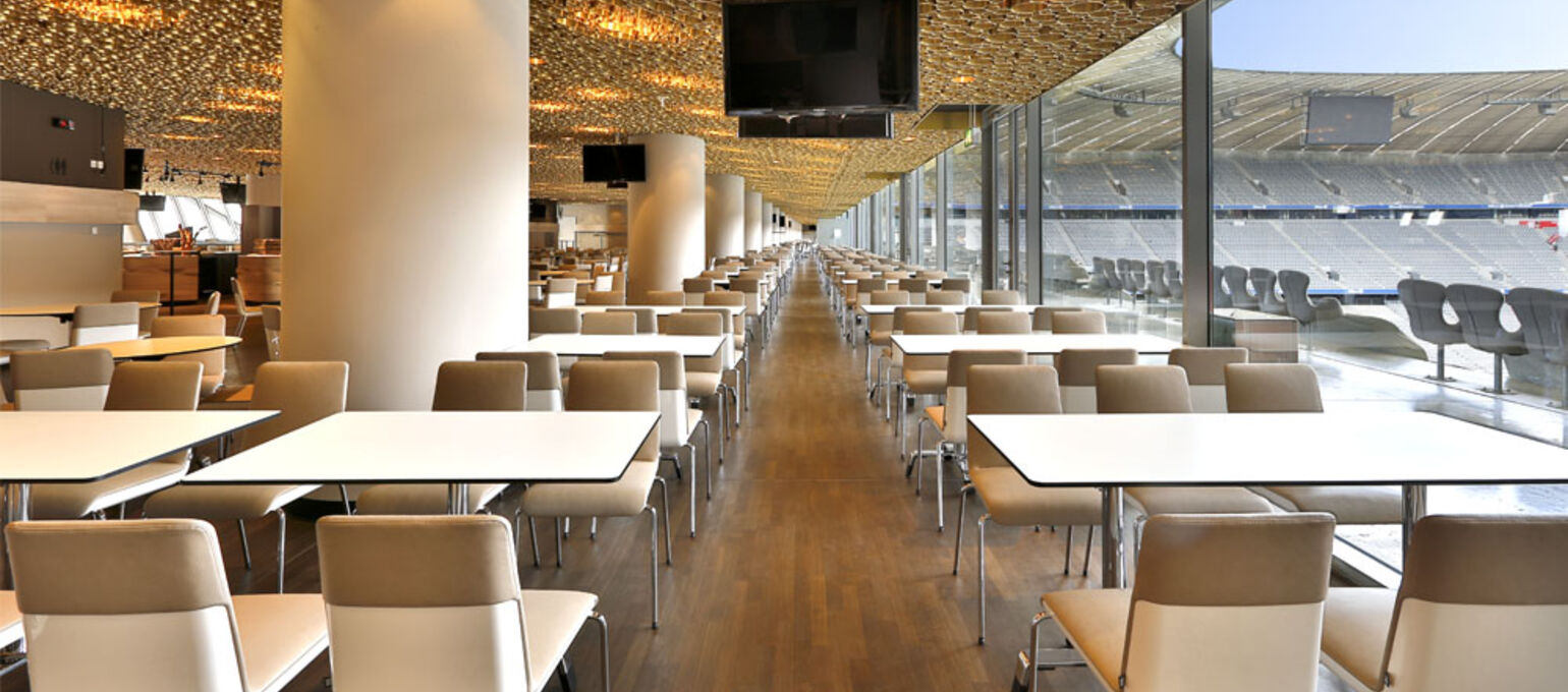Chairs with skai® artificial leather in gold in a restaurant