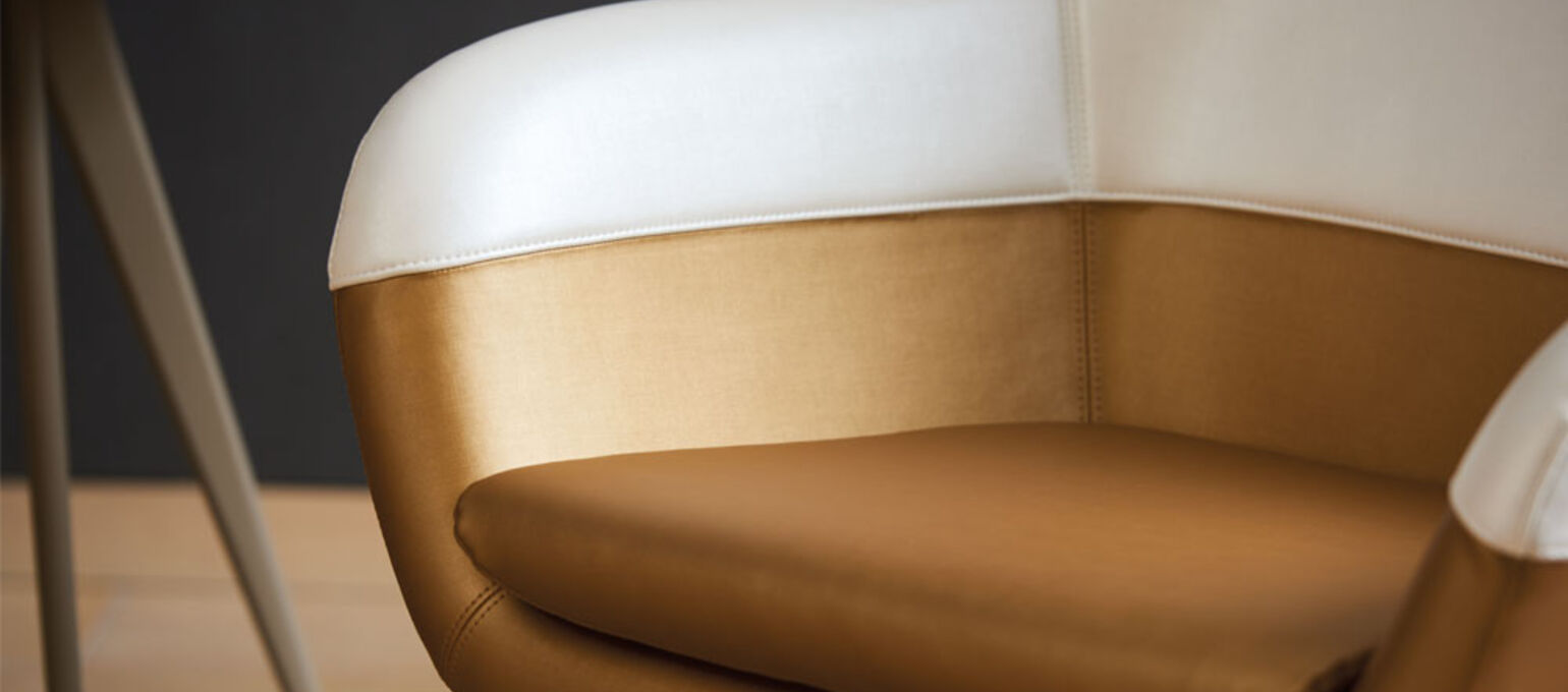 Artificial leather from skai® in metallic for seat cushions